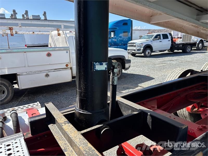 Western Star 4700 8x4 Tri/A Dump Truck Kiperi kamioni