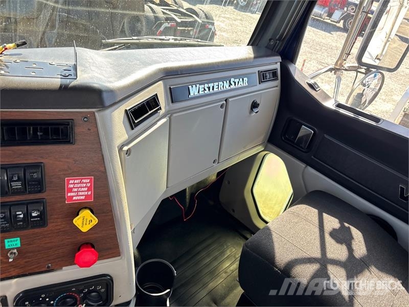 Western Star 4700 8x4 Tri/A Dump Truck Kiperi kamioni
