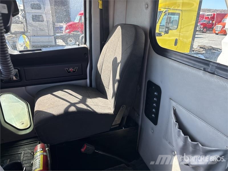Western Star 4700SF 8x4 Tri/A Dump Truck Kiperi kamioni