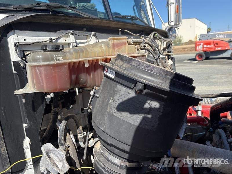 Western Star 4700SF 8x4 Tri/A Dump Truck Kiperi kamioni