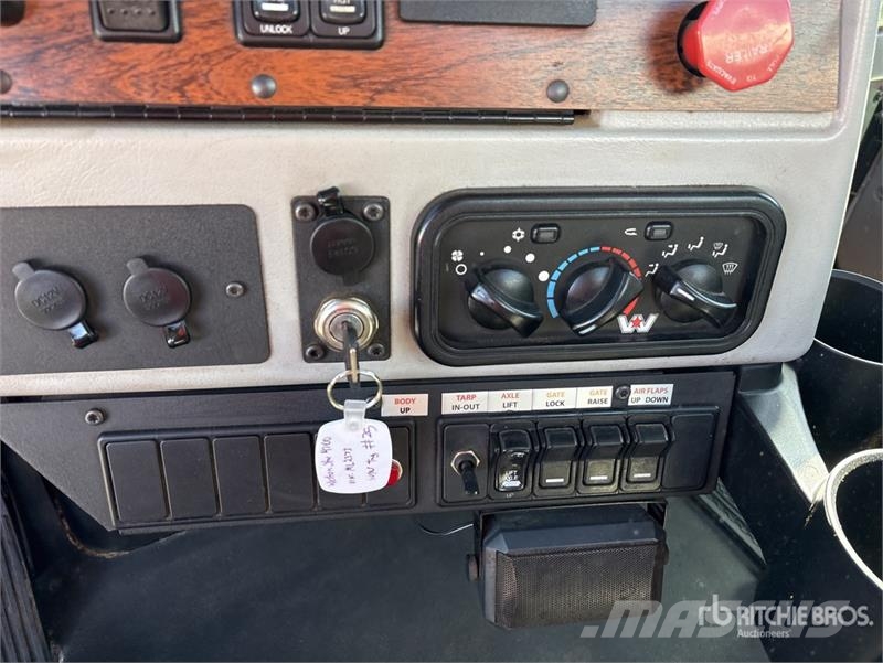 Western Star 4700SF 8x4 Tri/A Dump Truck Kiperi kamioni