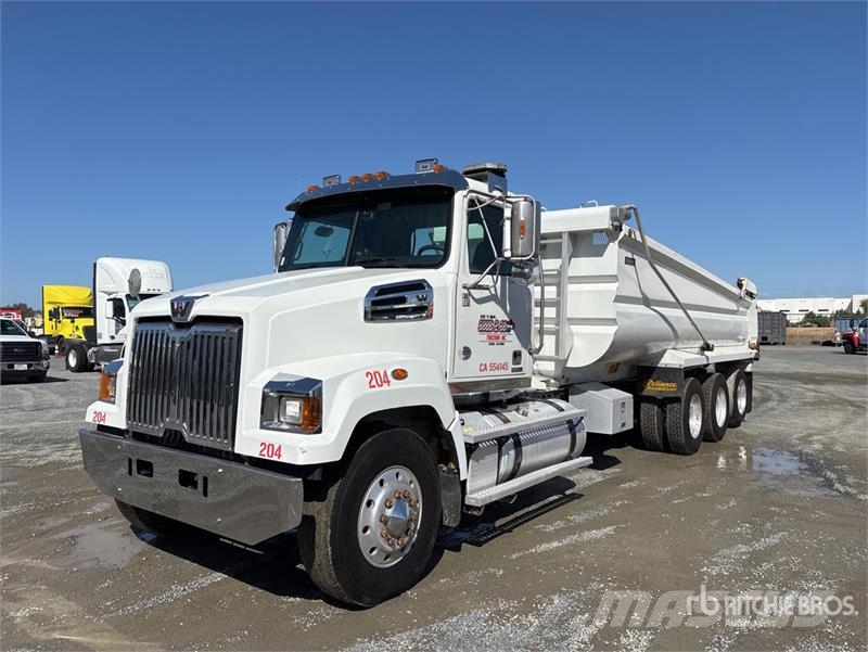 Western Star 4700SF 8x4 Tri/A Dump Truck Kiperi kamioni