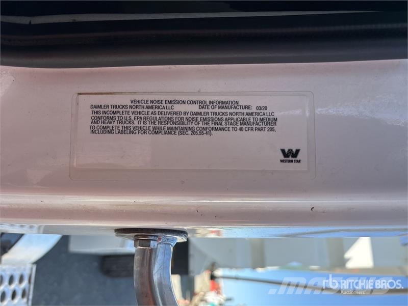 Western Star 4700SF 8x4 Tri/A Dump Truck Kiperi kamioni
