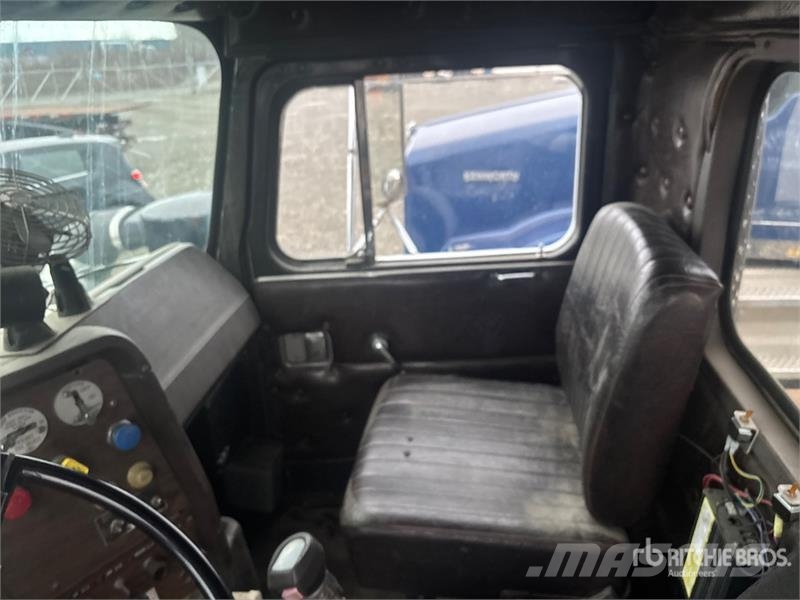 Western Star 4864-2 6x4 Sander Spreader Truck Pilsētas atkritumvedēji