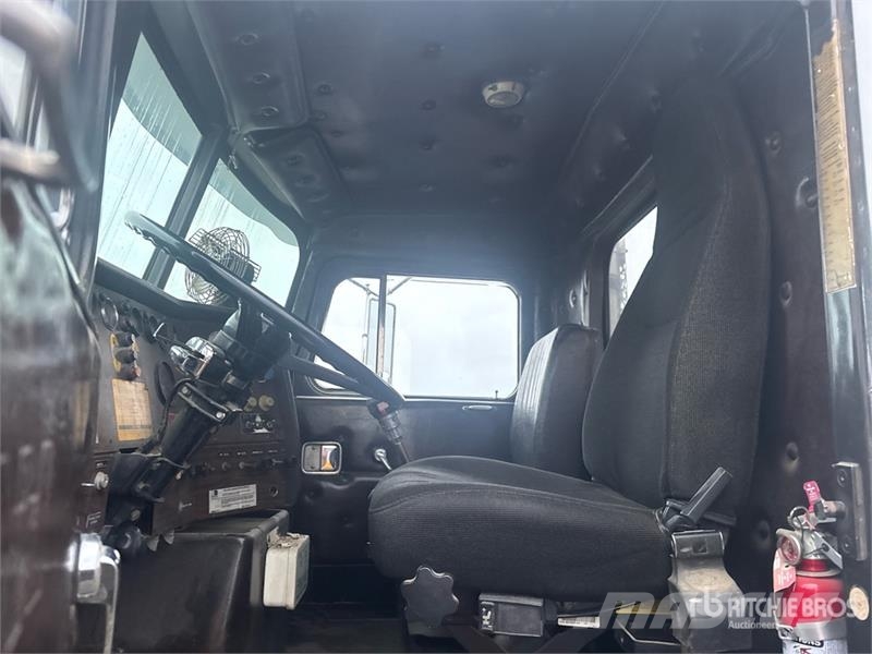 Western Star 4864-2 6x4 Sander Spreader Truck Pilsētas atkritumvedēji