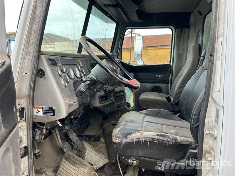 Western Star 4900 6x4 Lube Truck (Inoperable) Tovornjaki cisterne