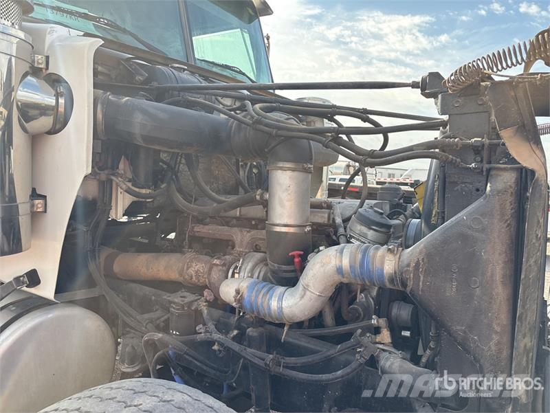 Western Star 4900 6x4 Vacuum Tanker Truck 组合/真空油槽车