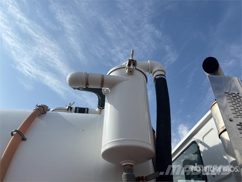 Western Star 4900 6x4 Vacuum Tanker Truck 组合/真空油槽车