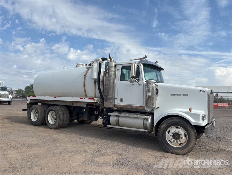 Western Star 4900 6x4 Vacuum Tanker Truck 组合/真空油槽车