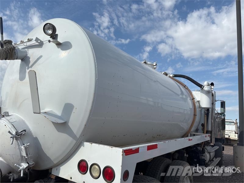 Western Star 4900 6x4 Vacuum Tanker Truck 组合/真空油槽车