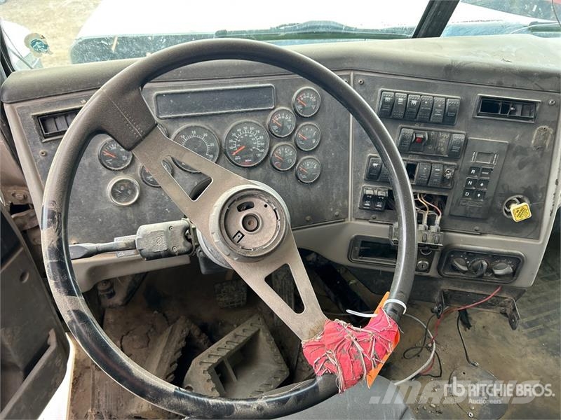 Western Star 4900 6x4 Lube Truck (Inoperable) Tovornjaki cisterne