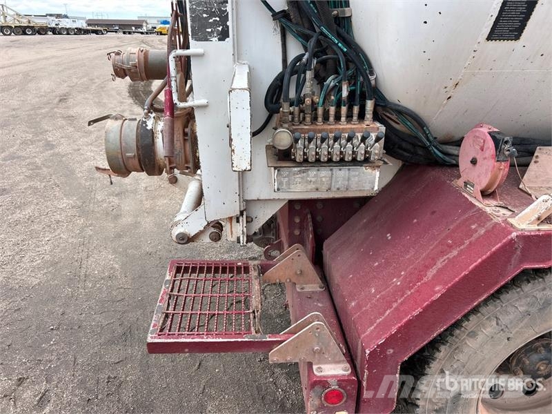 Western Star 4900 8x4 Twin-Steer Vacuum Excavator Truck Slamsugningsbil
