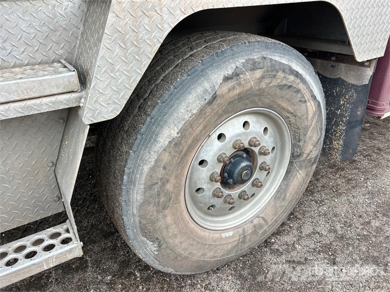 Western Star 4900 8x4 Twin-Steer Vacuum Excavator Truck Slamsugningsbil