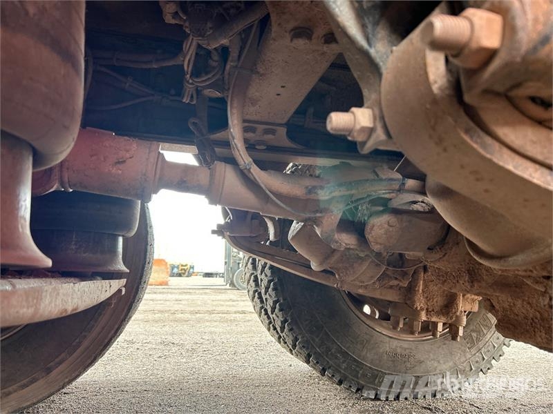 Western Star 4900 8x4 Twin-Steer Vacuum Excavator Truck Slamsugningsbil