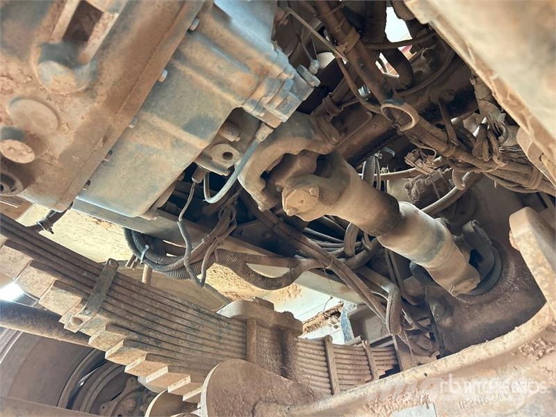 Western Star 4900 8x4 Twin-Steer Vacuum Excavator Truck Slamsugningsbil