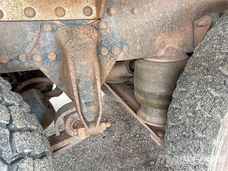 Western Star 4900 8x4 Twin-Steer Vacuum Excavator Truck Slamsugningsbil