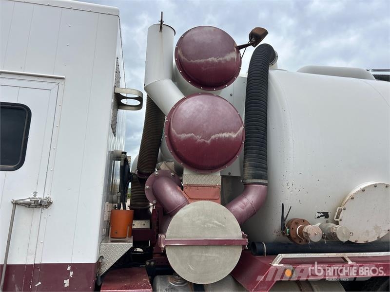 Western Star 4900 8x4 Twin-Steer Vacuum Excavator Truck Slamsugningsbil