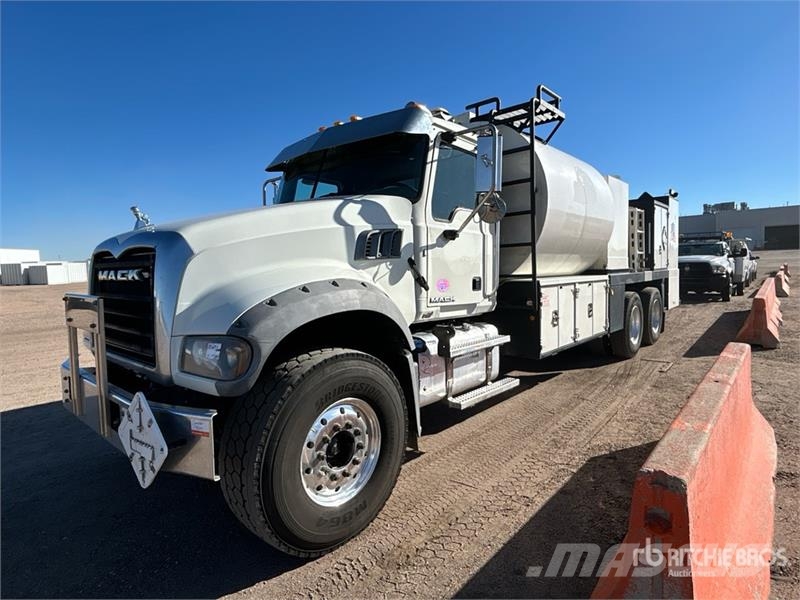 Western Star 4900 Tri/A Day Cab Truck Tractor Traktorske jedinice