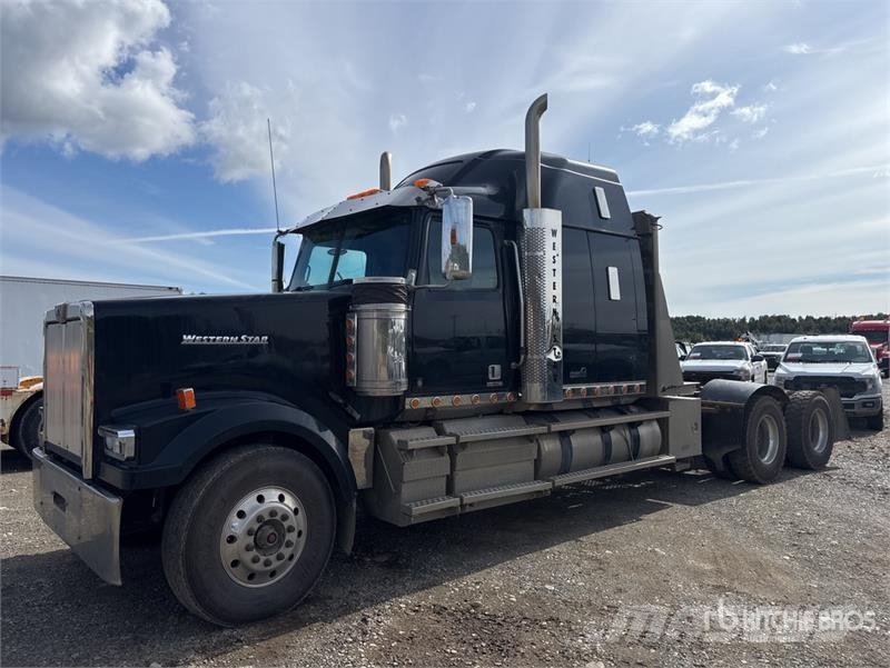 Western Star 4900EX Vetopöytäautot