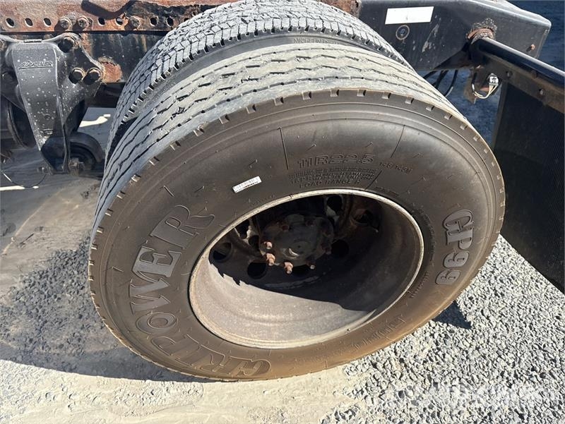 Western Star 4900SB 4x2 S/A Day Cab Truck Tractor Tracteur routier