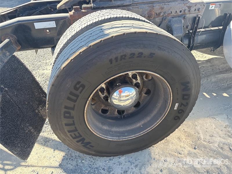 Western Star 4900SB 4x2 S/A Day Cab Truck Tractor Tracteur routier
