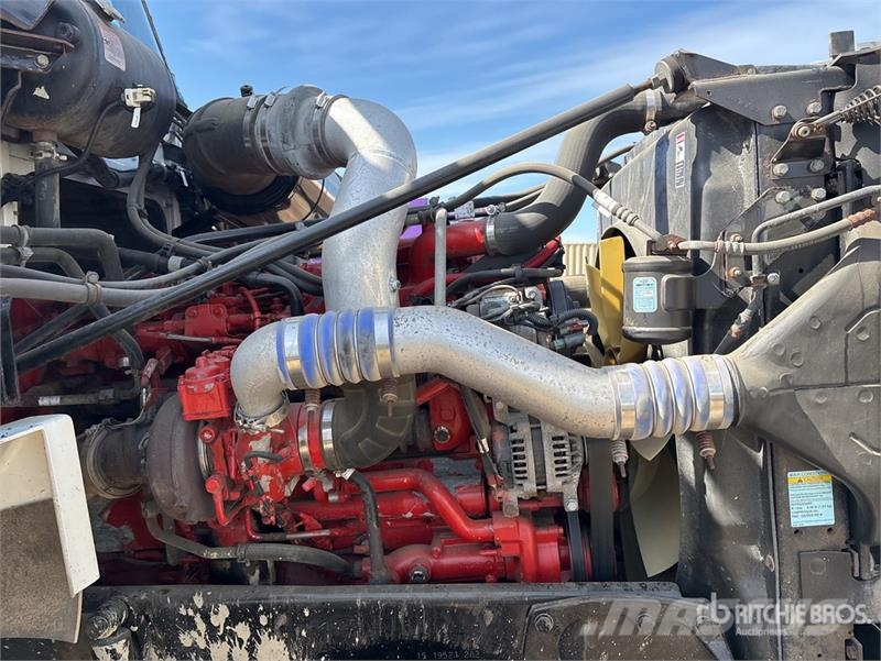 Western Star 4900SB 4x2 S/A Day Cab Truck Tractor Autotractoare