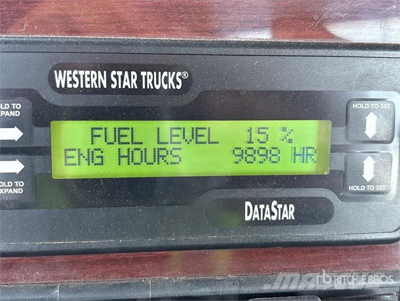 Western Star 4900SB 4x2 S/A Day Cab Truck Tractor Autotractoare