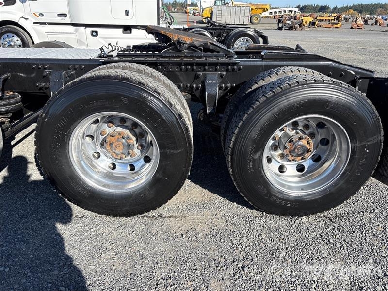 Western Star 49X 8x4 Tri/A Day Cab Truck Tractor Vlačilci