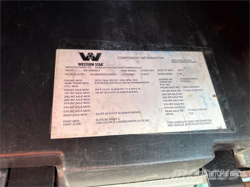 Western Star 5700XE 6x4 T/A Sleeper Truck Tractor Vilcēji