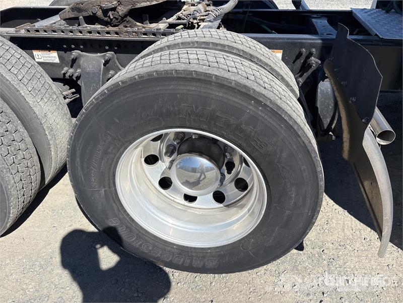 Western Star 5700XE 6x4 T/A Sleeper Truck Tractor Trekkers