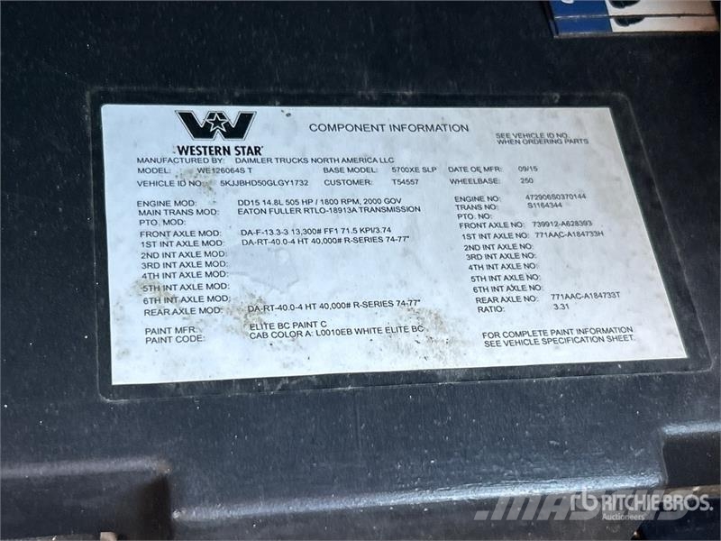Western Star 5700XE 6x4 T/A Sleeper Truck Tractor Влекачи