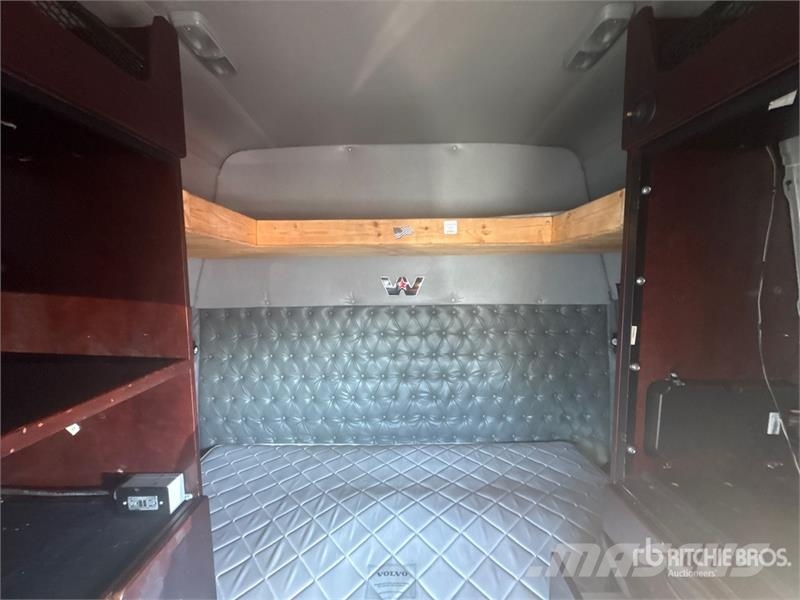 Western Star 5700XE 6x4 T/A Sleeper Truck Tractor Trækkere