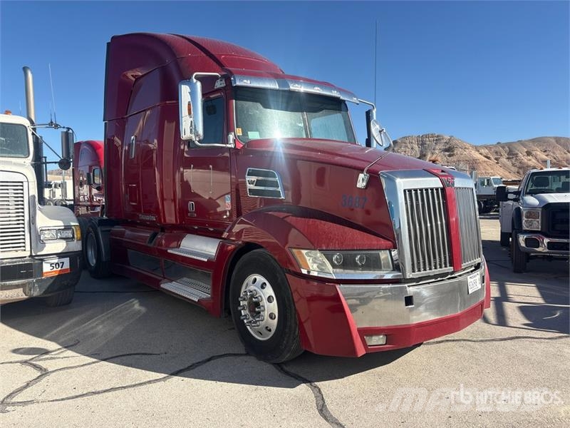 Western Star 5700XE 6x4 T/A Sleeper Truck Tractor Trækkere