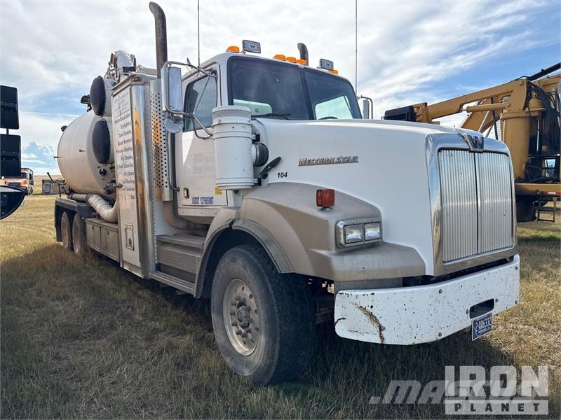 Western Star on Western Star 4900 SA 6x4 Vacuum Tanker Truck Vakuumski tovornjaki
