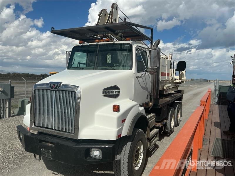 Western Star Texoma 650-30 on Western Star 4900 6x6 Pressure Di Maszyny budowlane - Inne