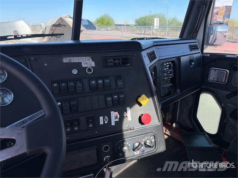 Western Star TM3851 38000 lb Straight Boom on Western Star 4900 Kranbil