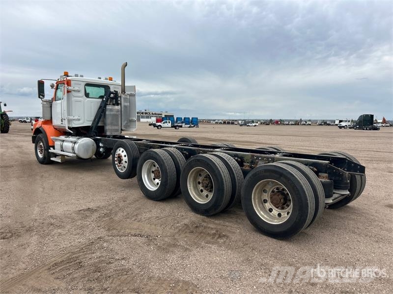 Western Star W4900 10x6 Cab and Chassis Ohjaamot ja sisustat