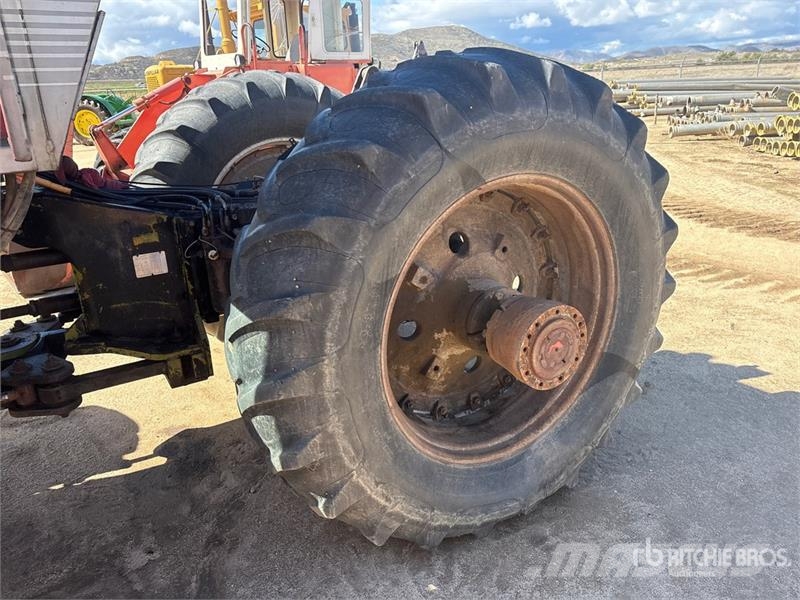 White 421-82002 4WD Tractor Traktory