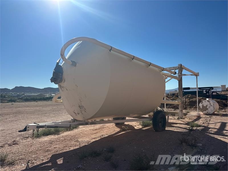 White silo with bag house on wheels 1 Axle Bag House Asfaltne baze