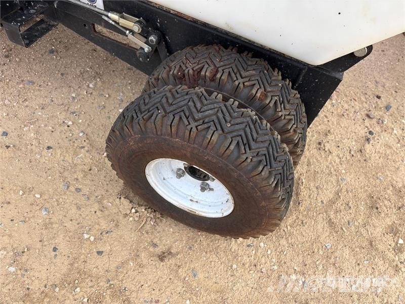 Whiteman Stand-On Concrete Buggy (Inoperable) 混凝土配件