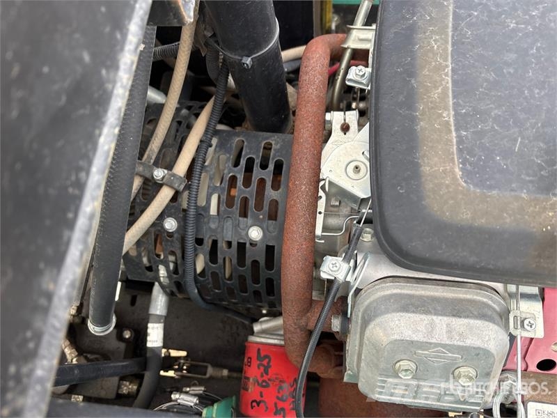 Whiteman Stand-On Concrete Buggy (Inoperable) 混凝土配件