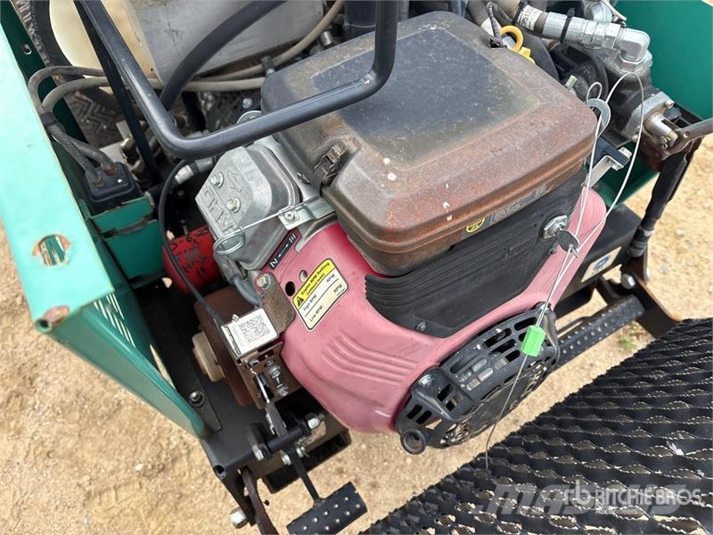 Whiteman Stand-On Concrete Buggy (Inoperable) 混凝土配件