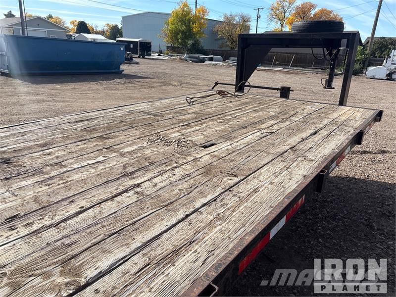 Wilray 24 24 ft T/A Gooseneck Equipment Trailer Prikolice za prevoz vozil