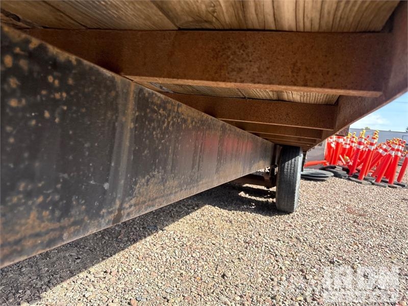 Wilray 24 24 ft T/A Gooseneck Equipment Trailer Prikolice za prevoz vozil