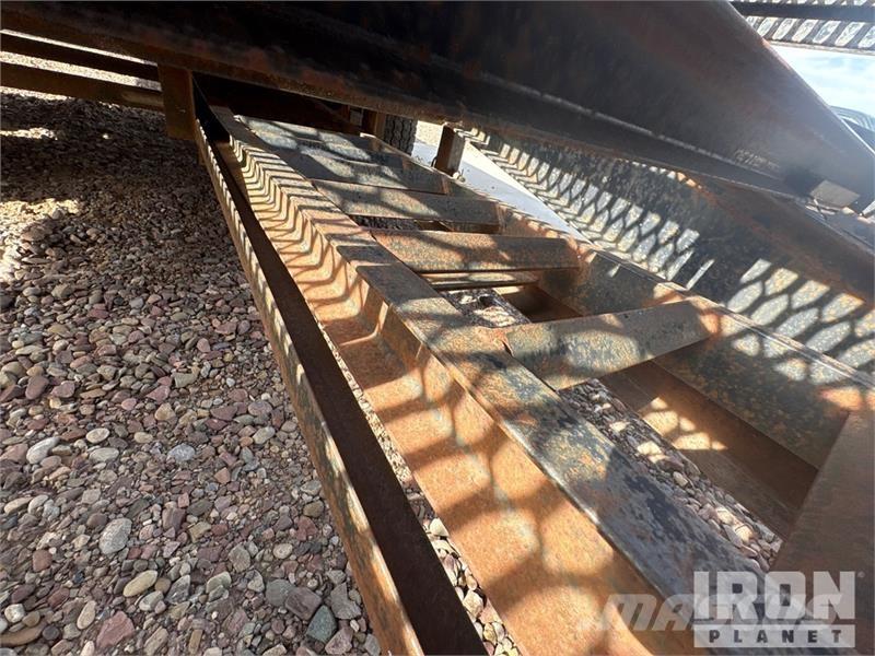 Wilray 24 24 ft T/A Gooseneck Equipment Trailer Prikolice za prevoz vozil