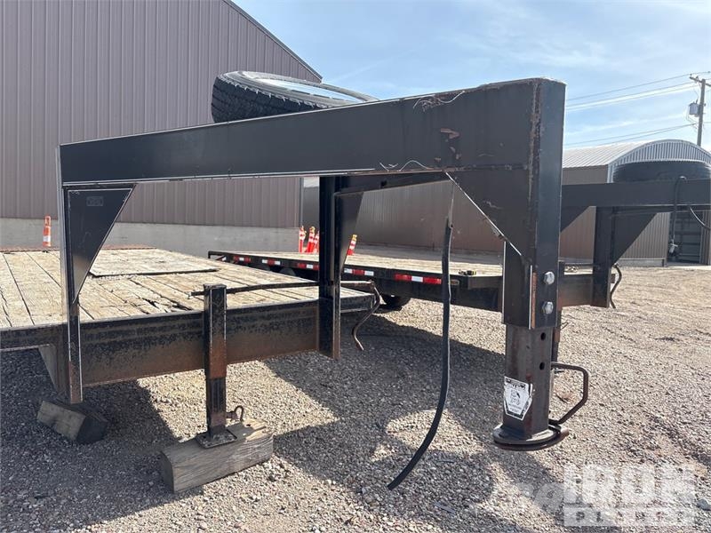 Wilray 24 24 ft T/A Gooseneck Equipment Trailer Prikolice za prevoz vozil