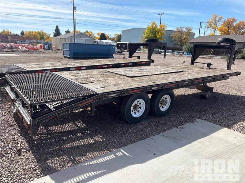 Wilray 24 24 ft T/A Gooseneck Equipment Trailer Prikolice za prevoz vozil