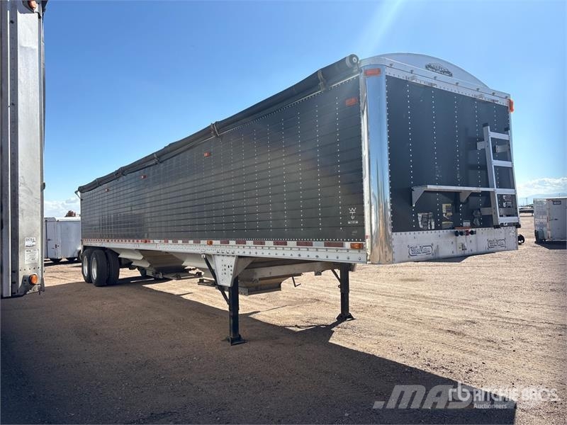 Wilson DWH-550B 43 ft T/A Grain Trailer 運糧車