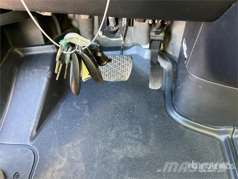  Winnebago View 24D Motor Home 露營車和有篷卡車
