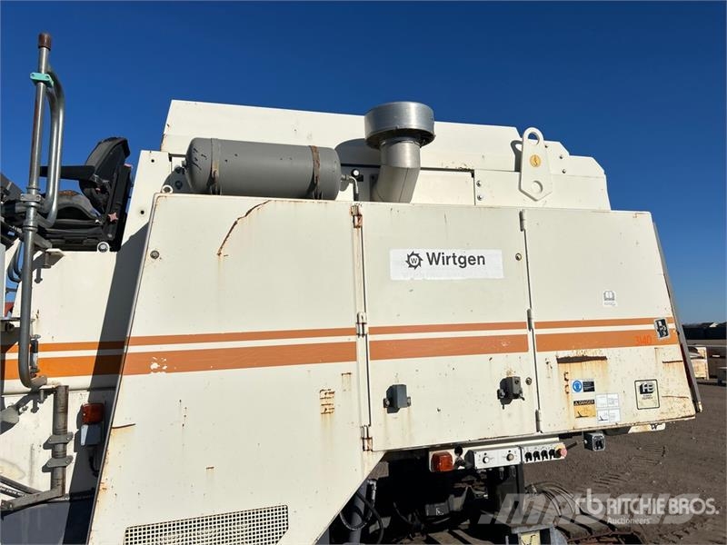 Wirtgen W2000 アスファルトコールドミリングマシーン